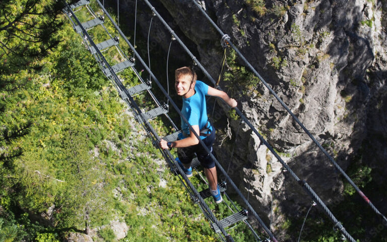 Pont tibétain à Montgenèvre