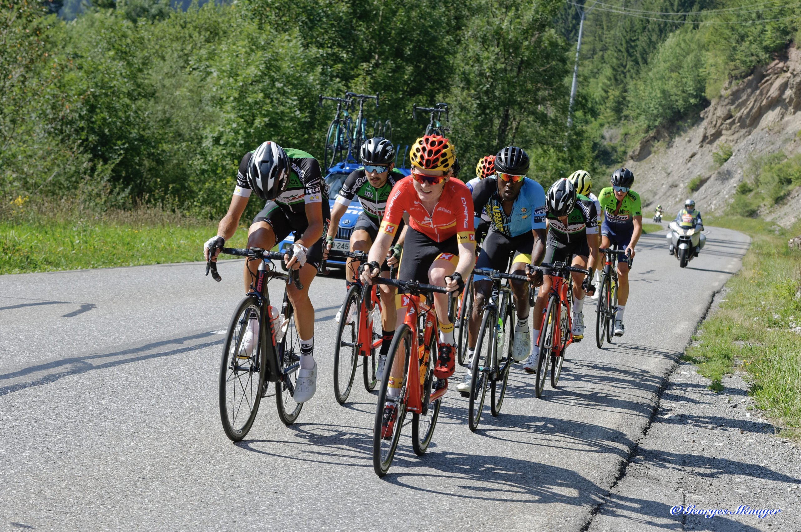 photo course cycliste montagne velo coureurs